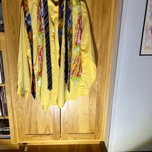 Yellow dress shirt with 4ties